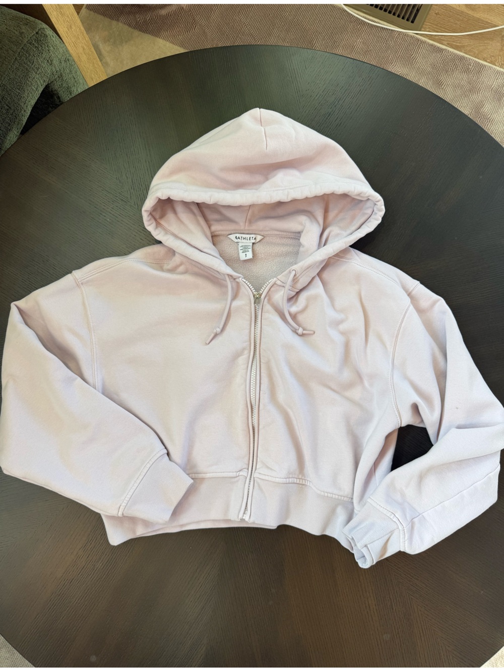 Women’s Athleta cropped zip up hoodie in light lavender size small